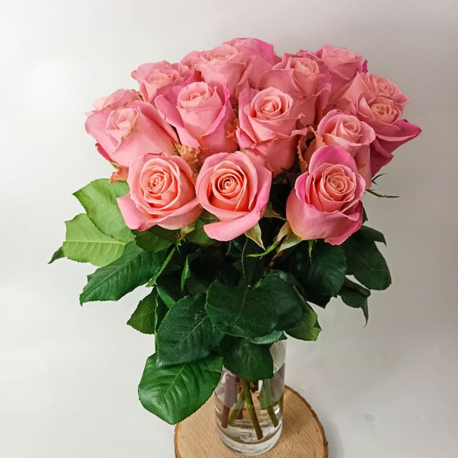 Kytice růžových, velkokvětých růží 20 ks