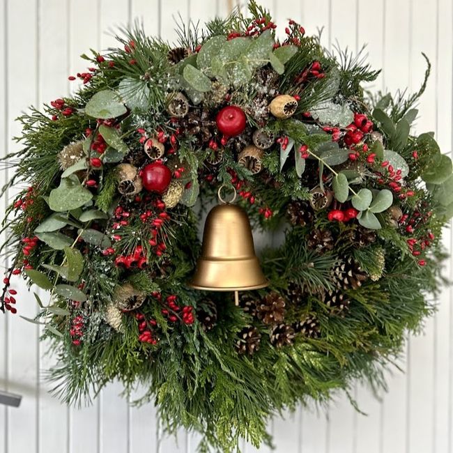 Vánoční věnec se zvonem • 50 cm
