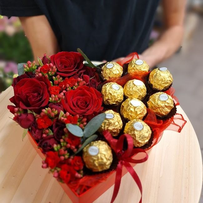 Flower box červené srdce s Ferrero Rocher